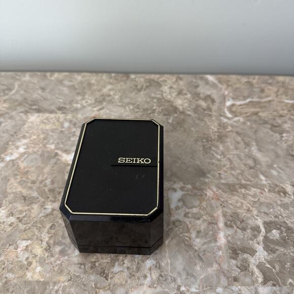 VTG Seiko Women Gold Tone Flat Round Watch Kroger Emblem Calf Leather JAPAN New - Picture 9 of 10